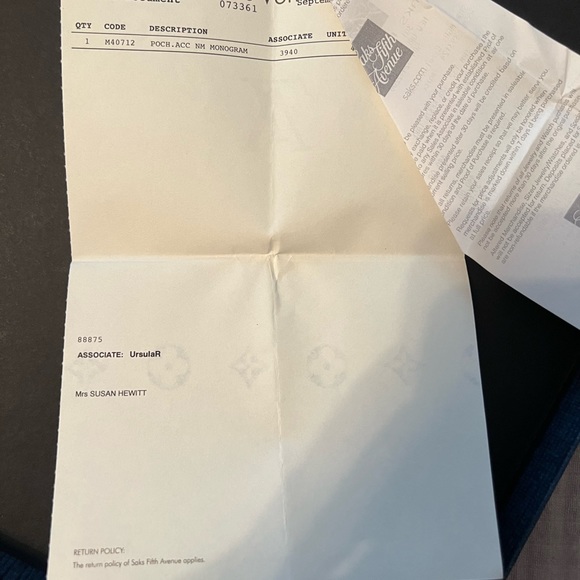 Louis Vuitton / Authentic Cosmetic Pouch - Picture 12 of 12